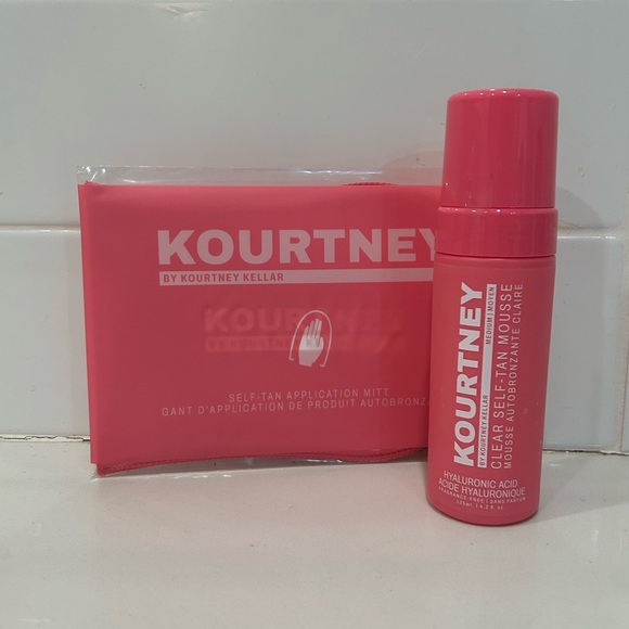 Kourtney Self-Tan Mousse with glove brand new - Picture 1 of 2